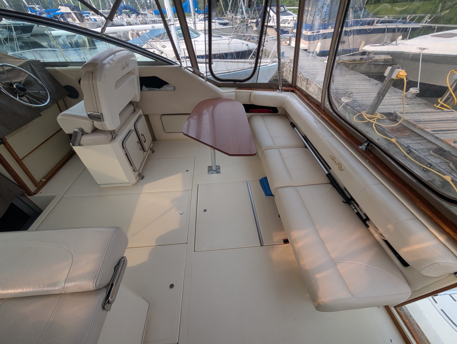 1986 Sea Ray 300 Weekender 30