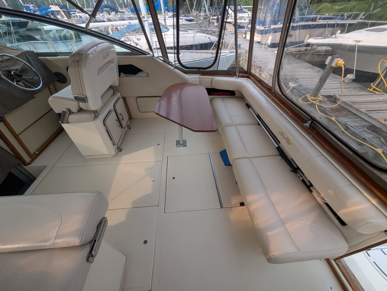 1986 Sea Ray 300 Weekender 30