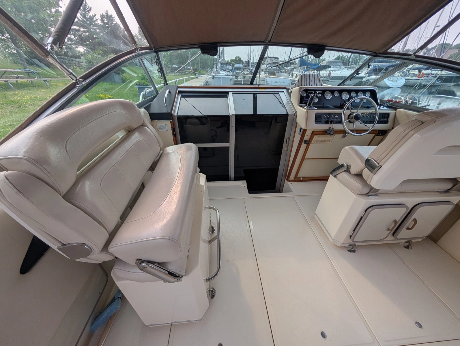 1986 Sea Ray 300 Weekender 30