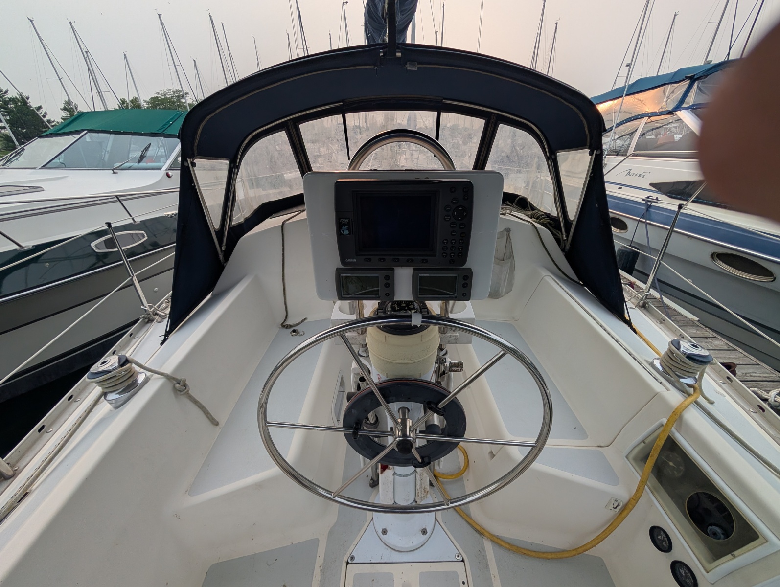 1990 Hunter 28