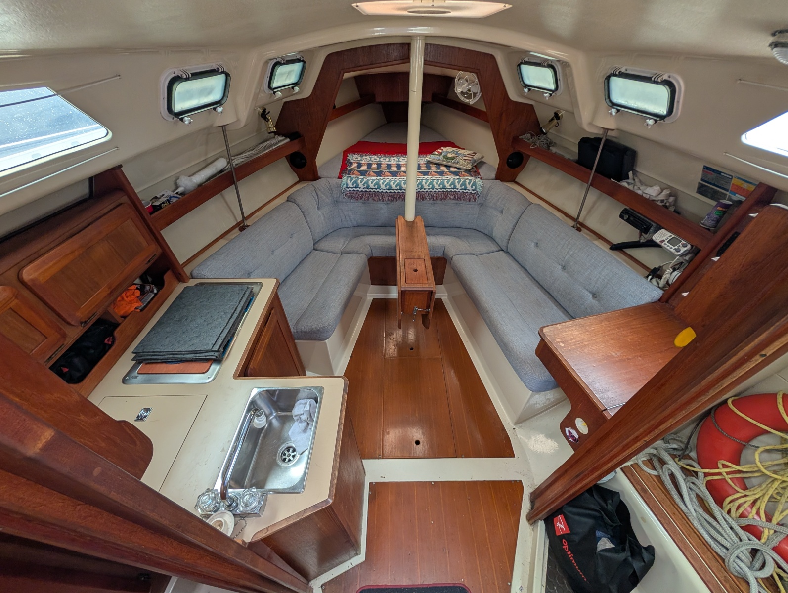 1990 Hunter 28