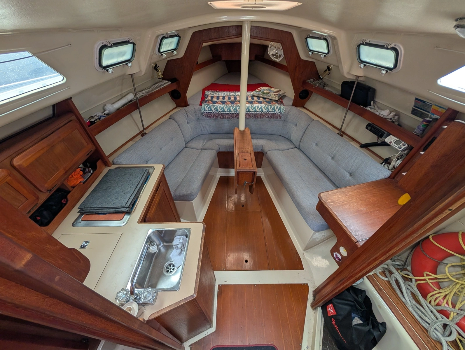 1990 Hunter 28