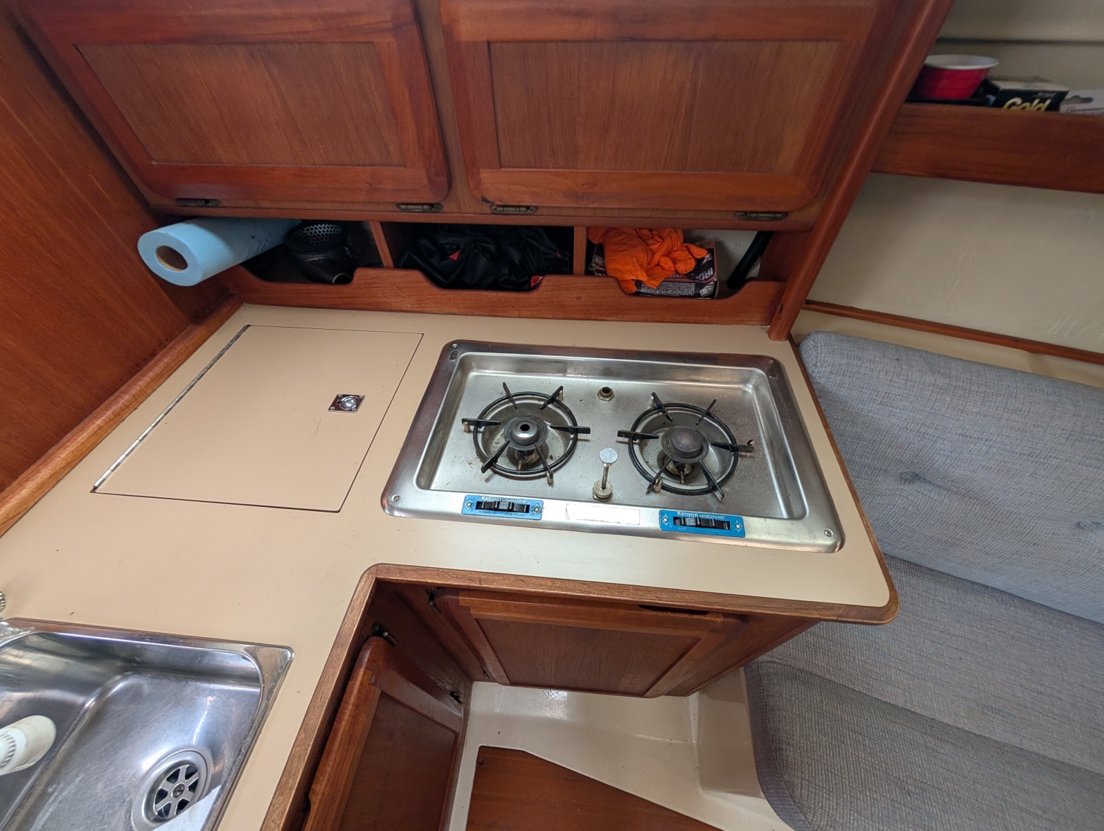 1990 Hunter 28