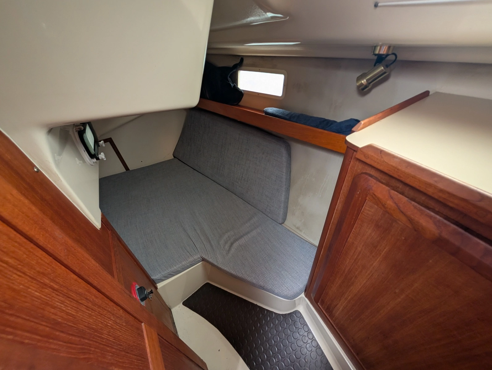 1990 Hunter 28