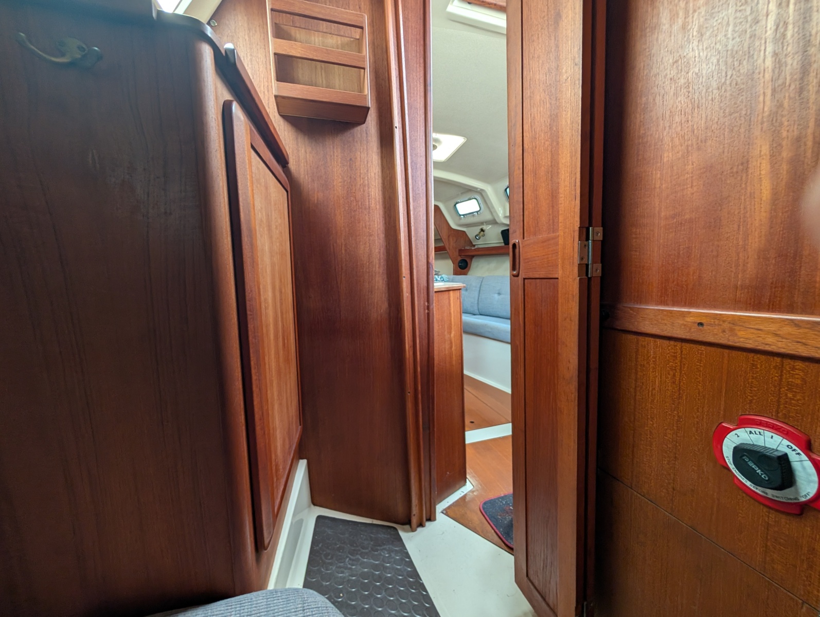 1990 Hunter 28