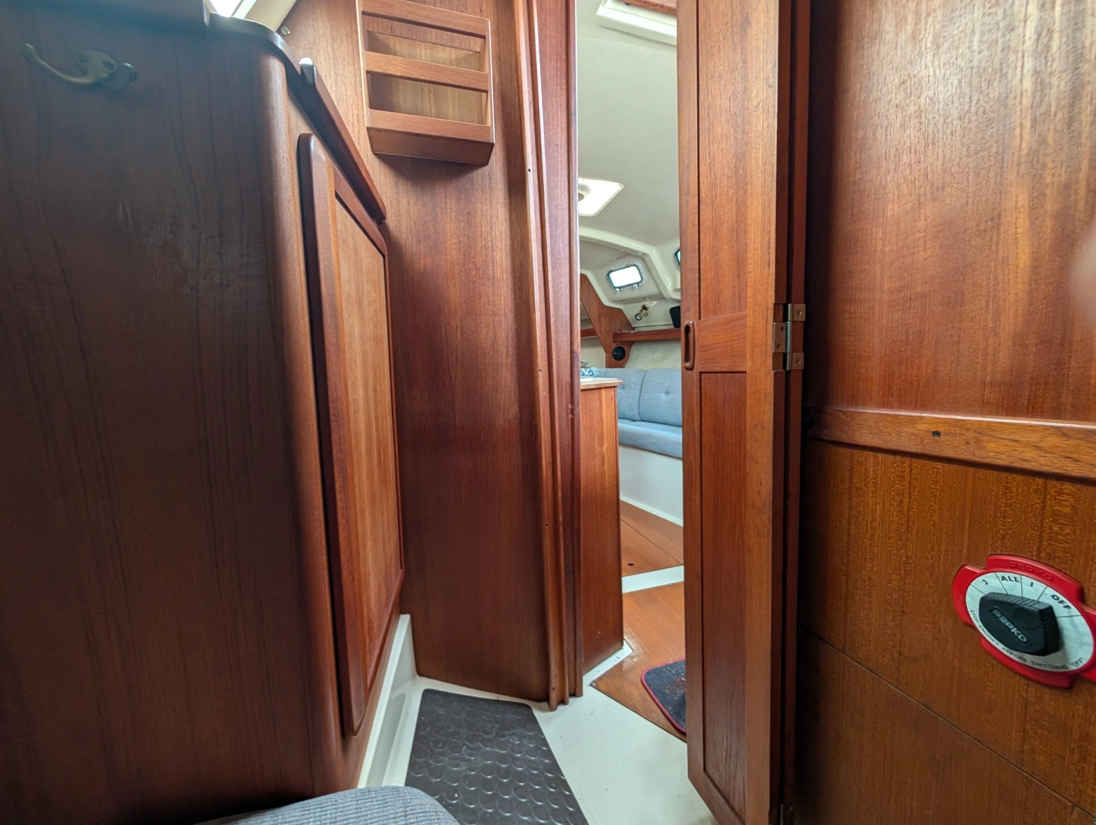 1990 Hunter 28