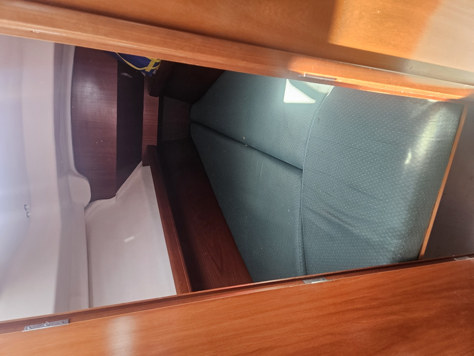2003 Beneteau 311 31