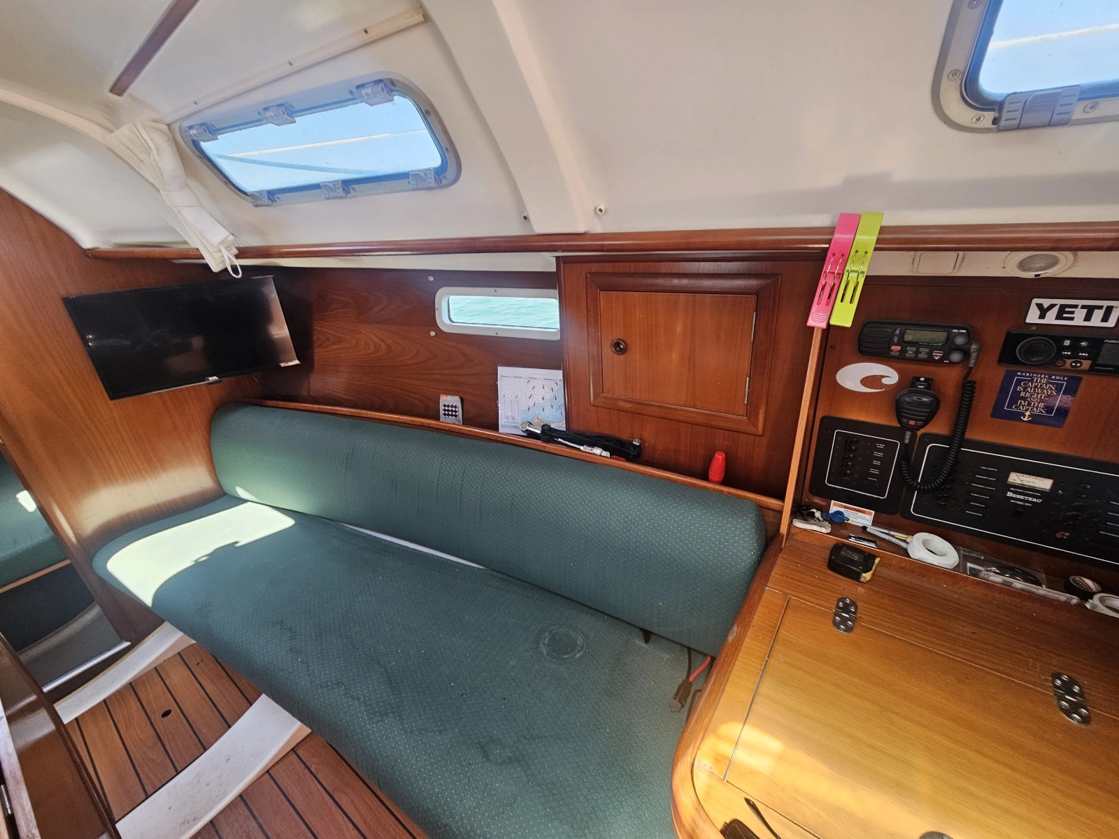 2003 Beneteau 311 31