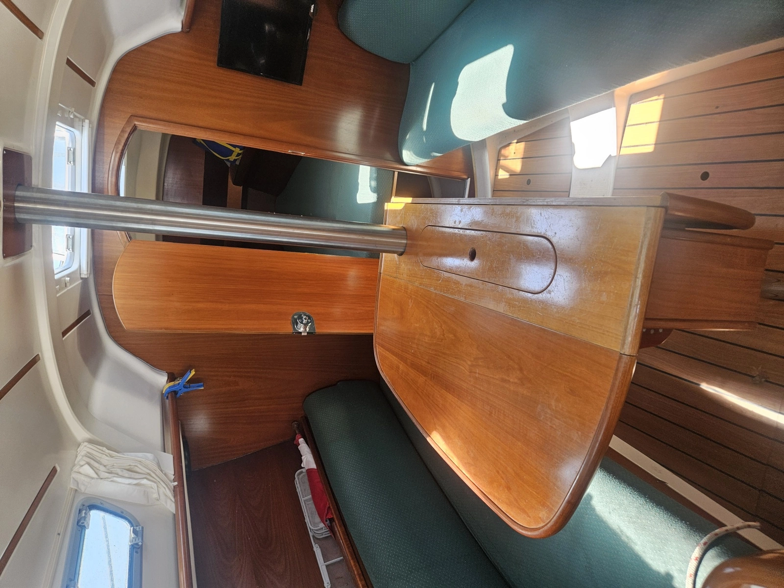 2003 Beneteau 311 31