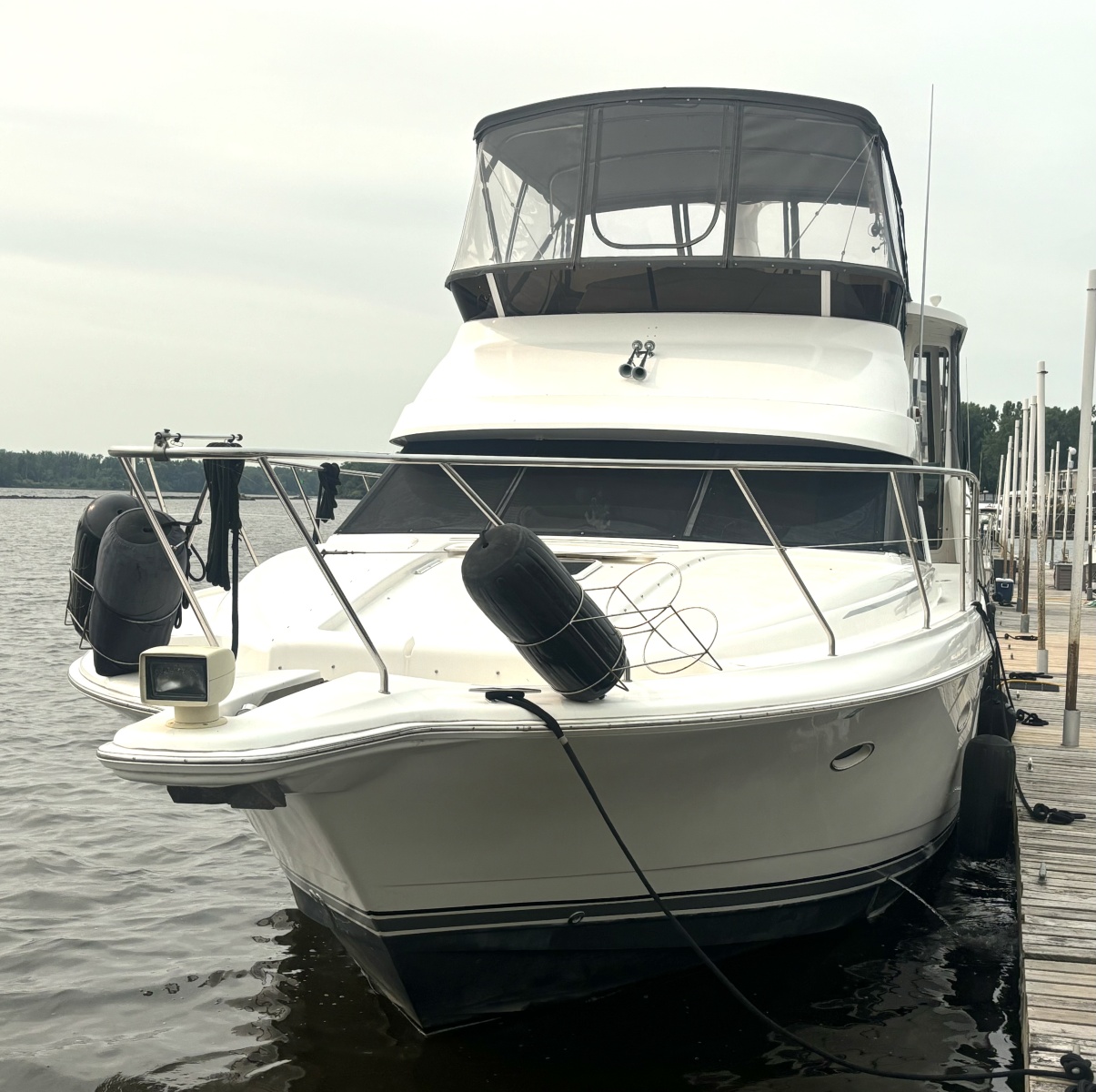 2000 Silverton 422 Motor Yacht