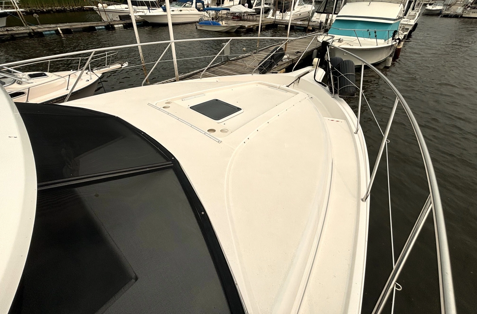 2000 Silverton 422 Motor Yacht