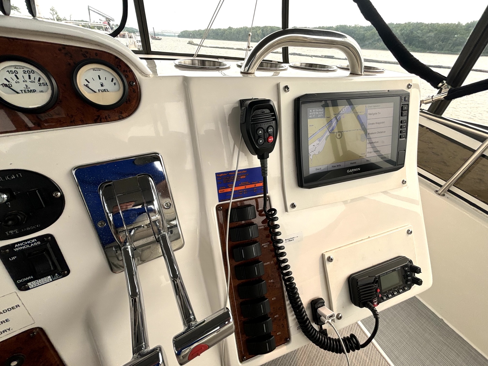 2000 Silverton 422 Motor Yacht