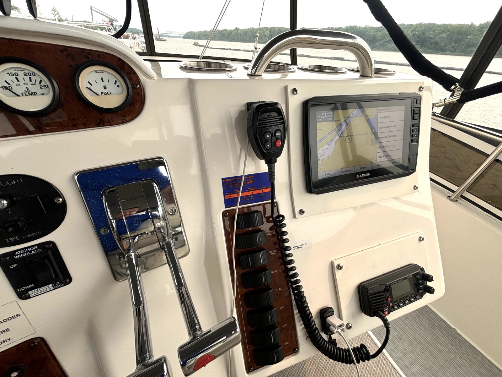 2000 Silverton 422 Motor Yacht