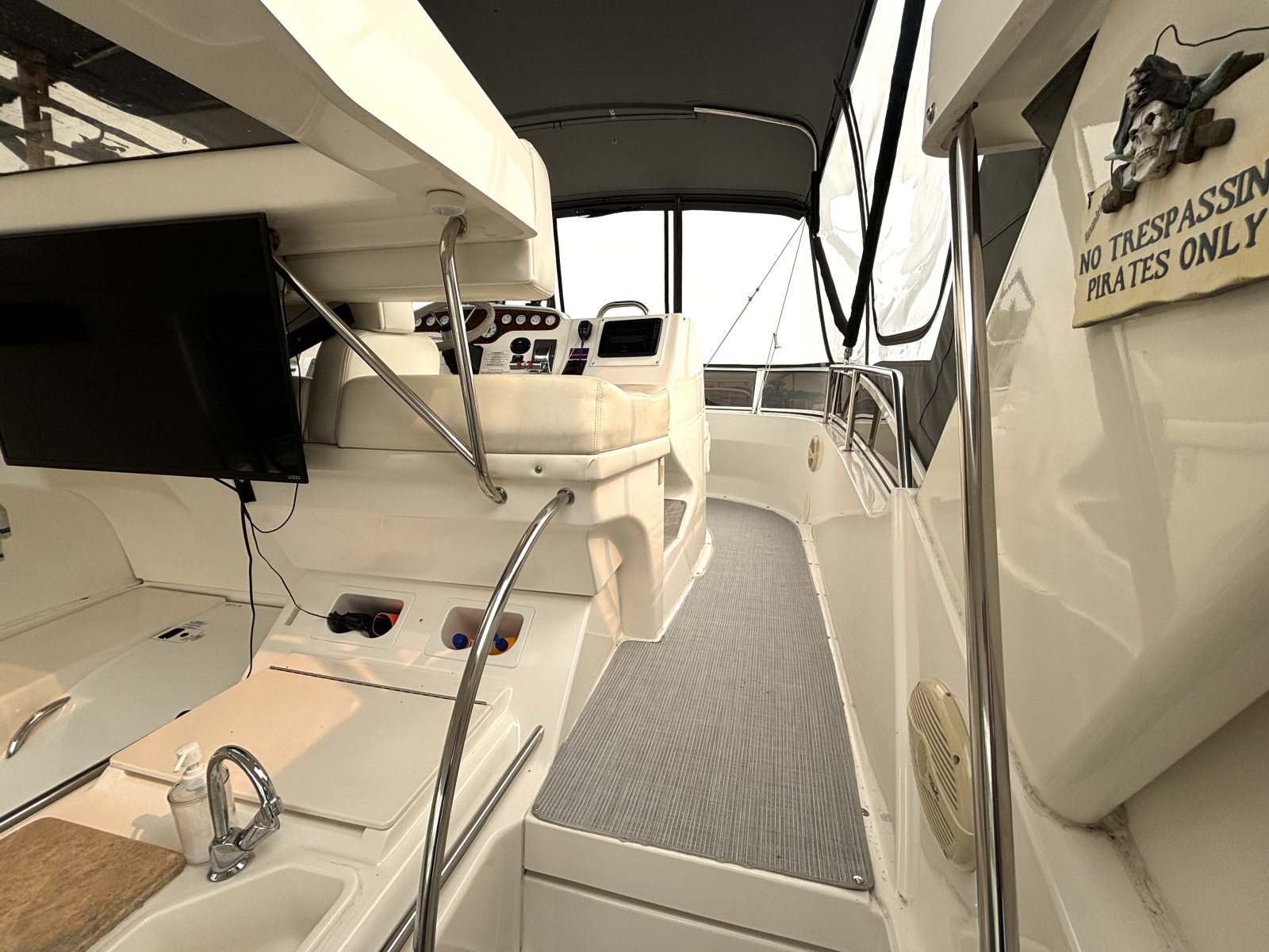 2000 Silverton 422 Motor Yacht