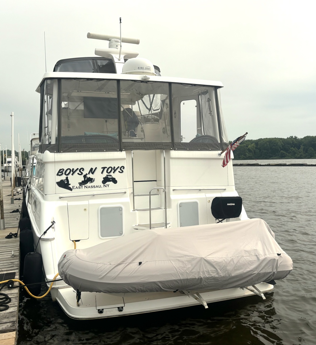 2000 Silverton 422 Motor Yacht