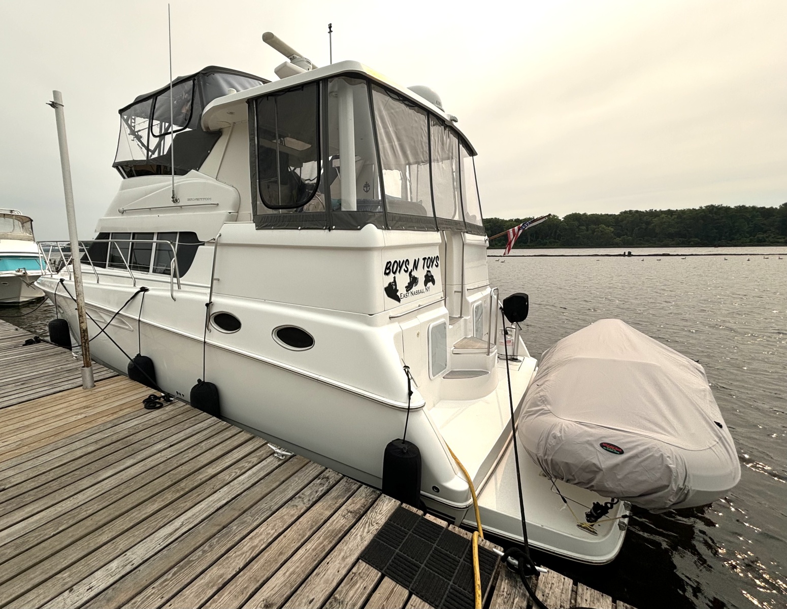 2000 Silverton 422 Motor Yacht