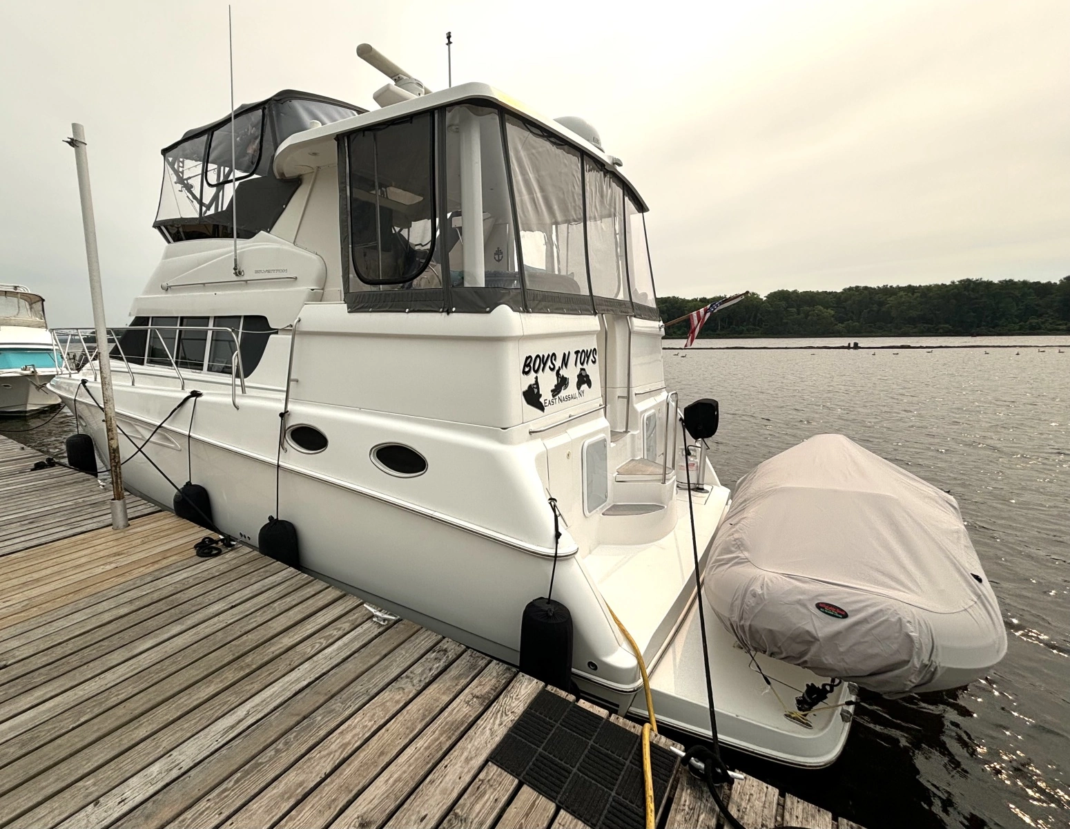 2000 Silverton 422 Motor Yacht