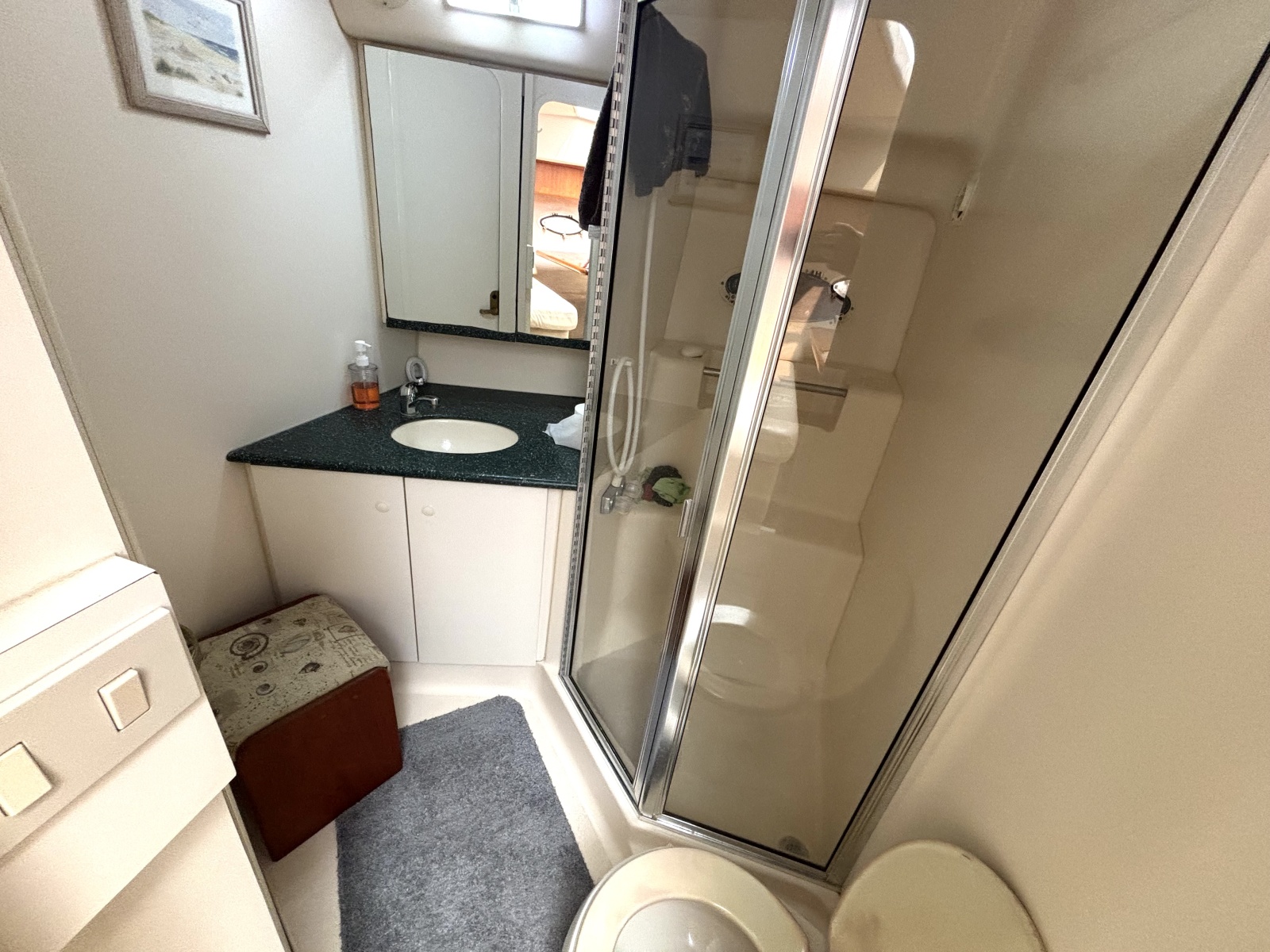2000 Silverton 422 Motor Yacht
