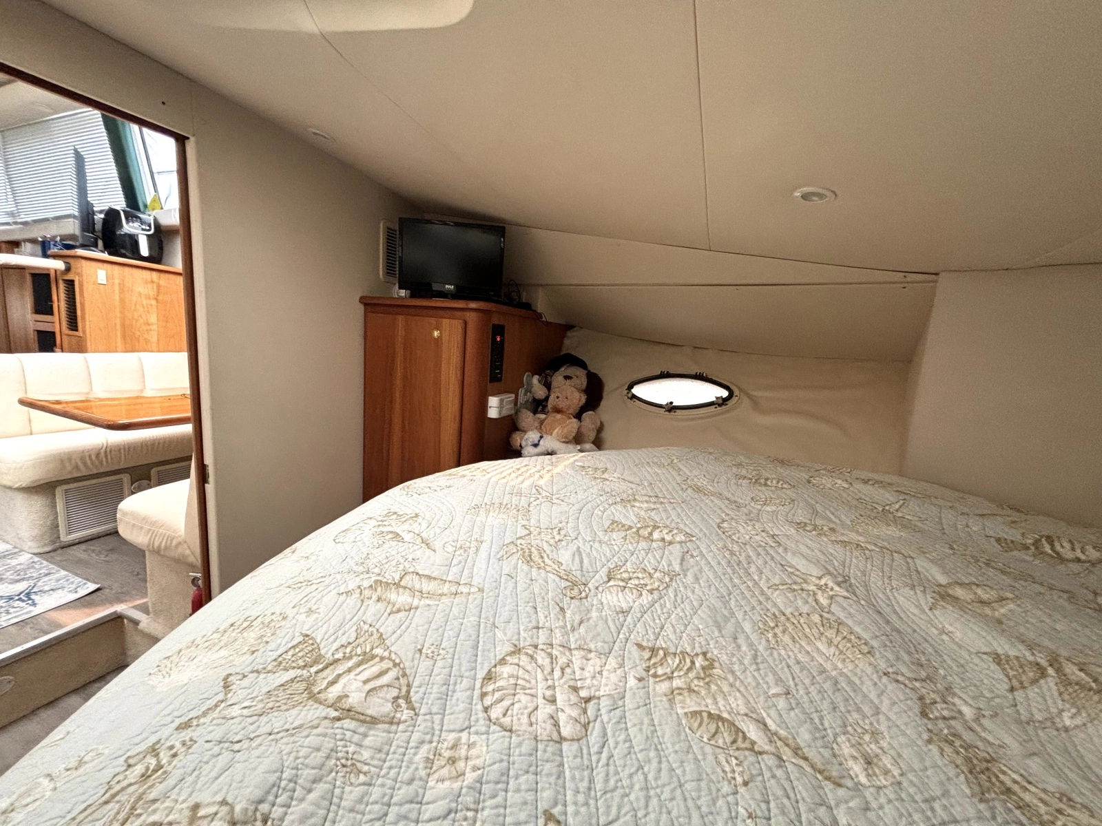 2000 Silverton 422 Motor Yacht