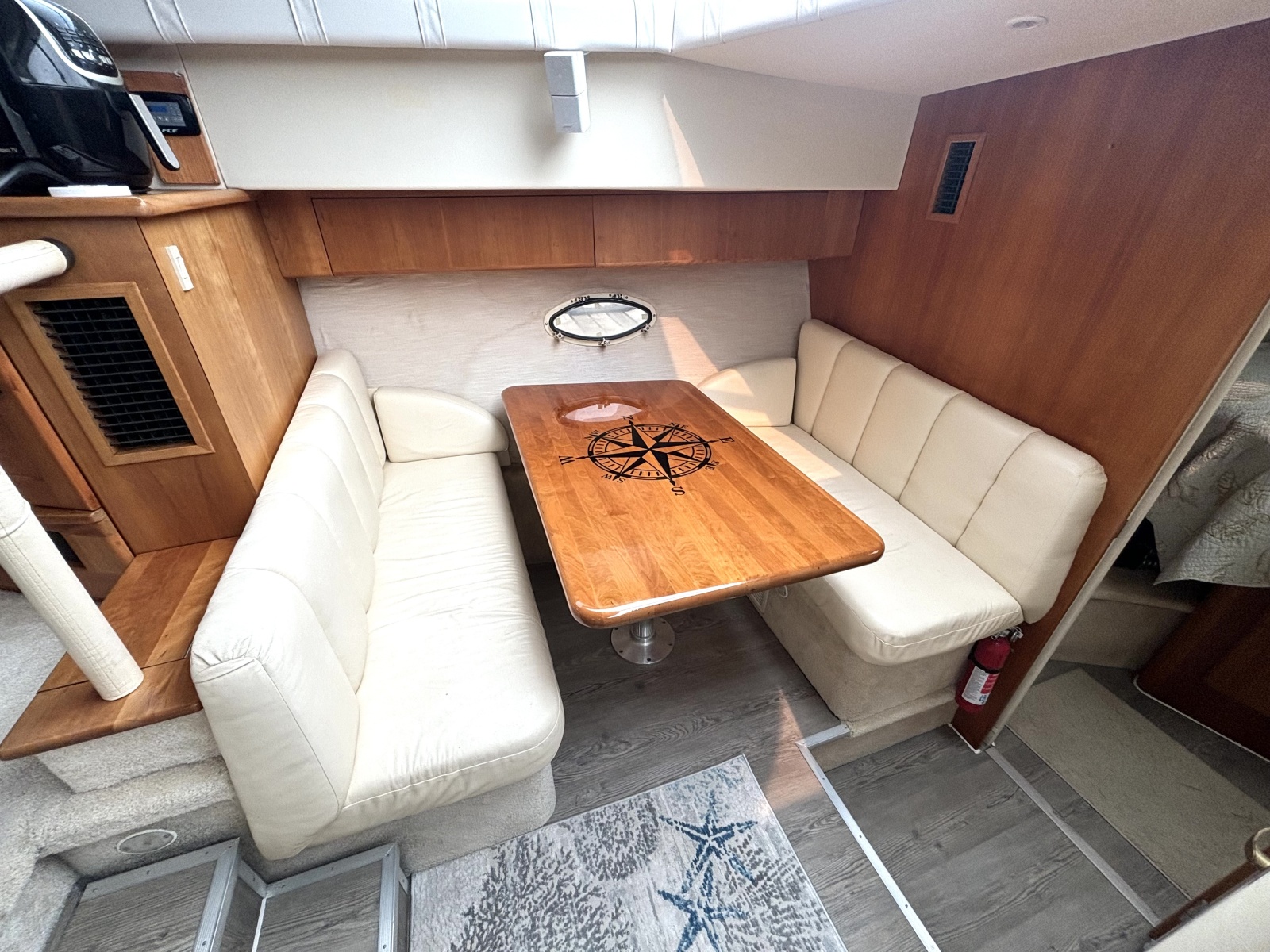 2000 Silverton 422 Motor Yacht