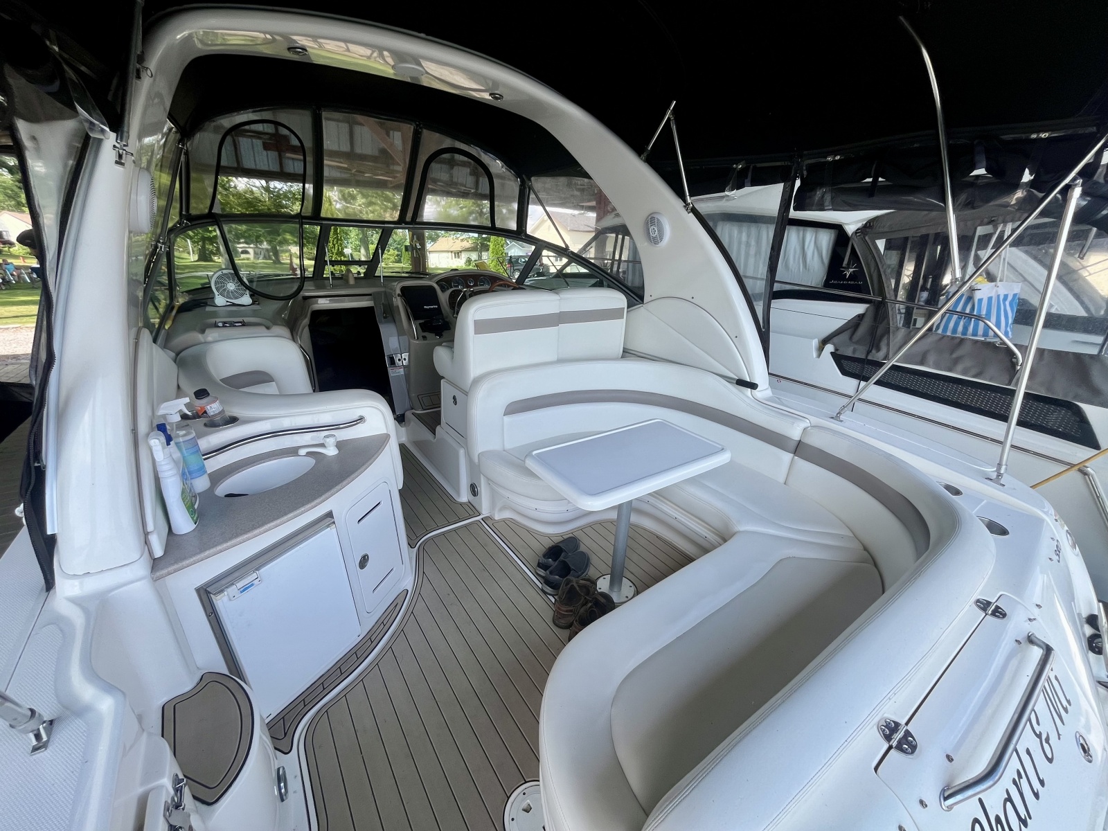 2003 Sea Ray 320 Sundancer