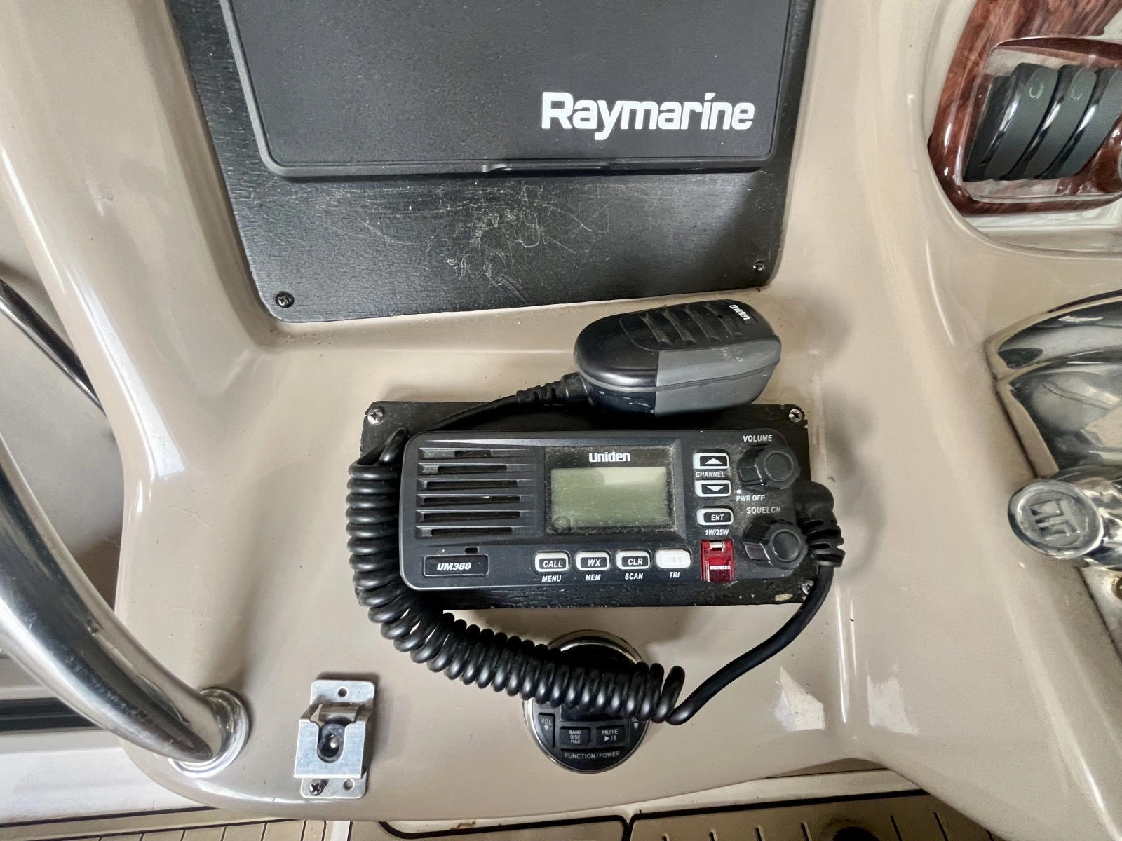 2003 Sea Ray 320 Sundancer