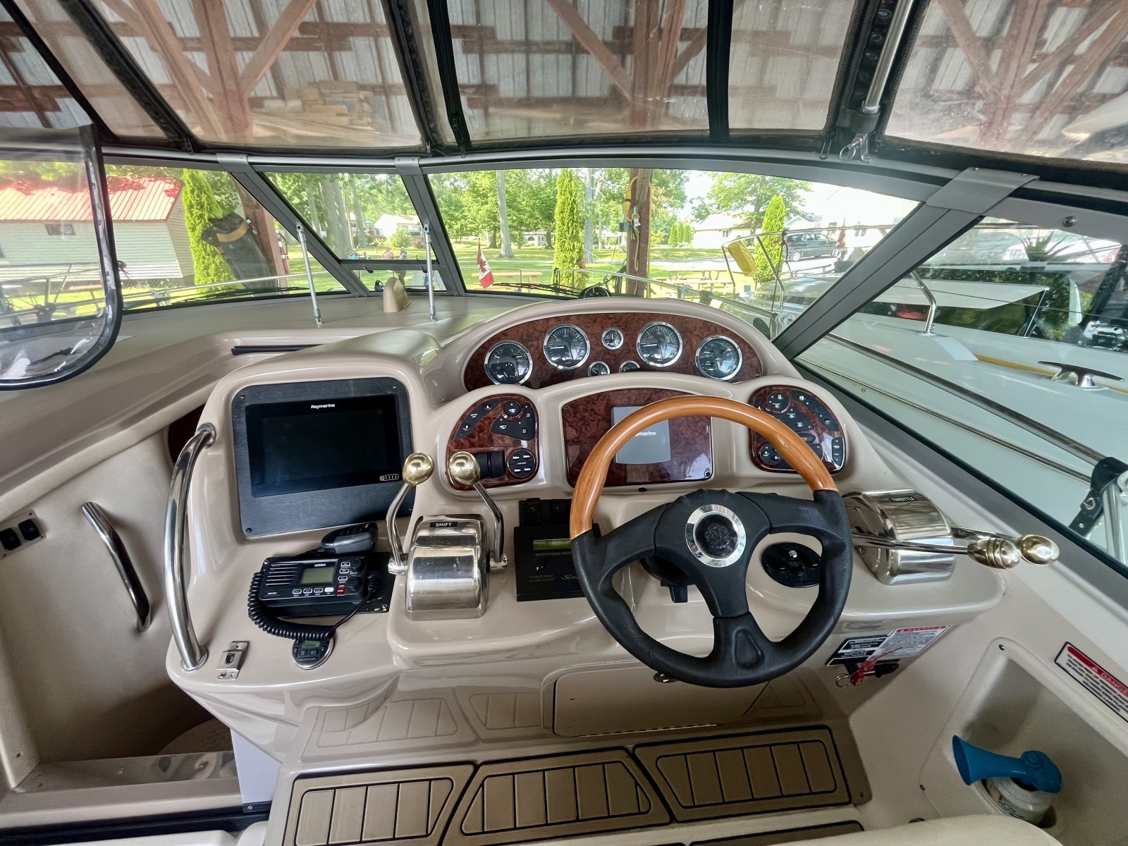 2003 Sea Ray 320 Sundancer