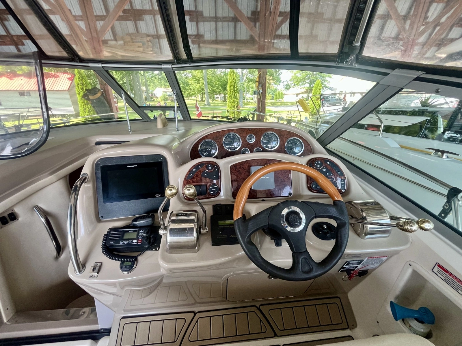 2003 Sea Ray 320 Sundancer