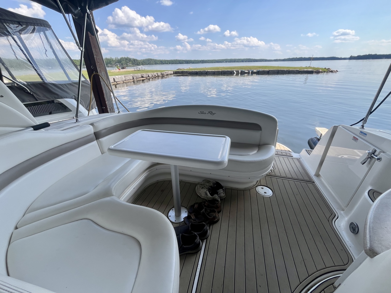 2003 Sea Ray 320 Sundancer