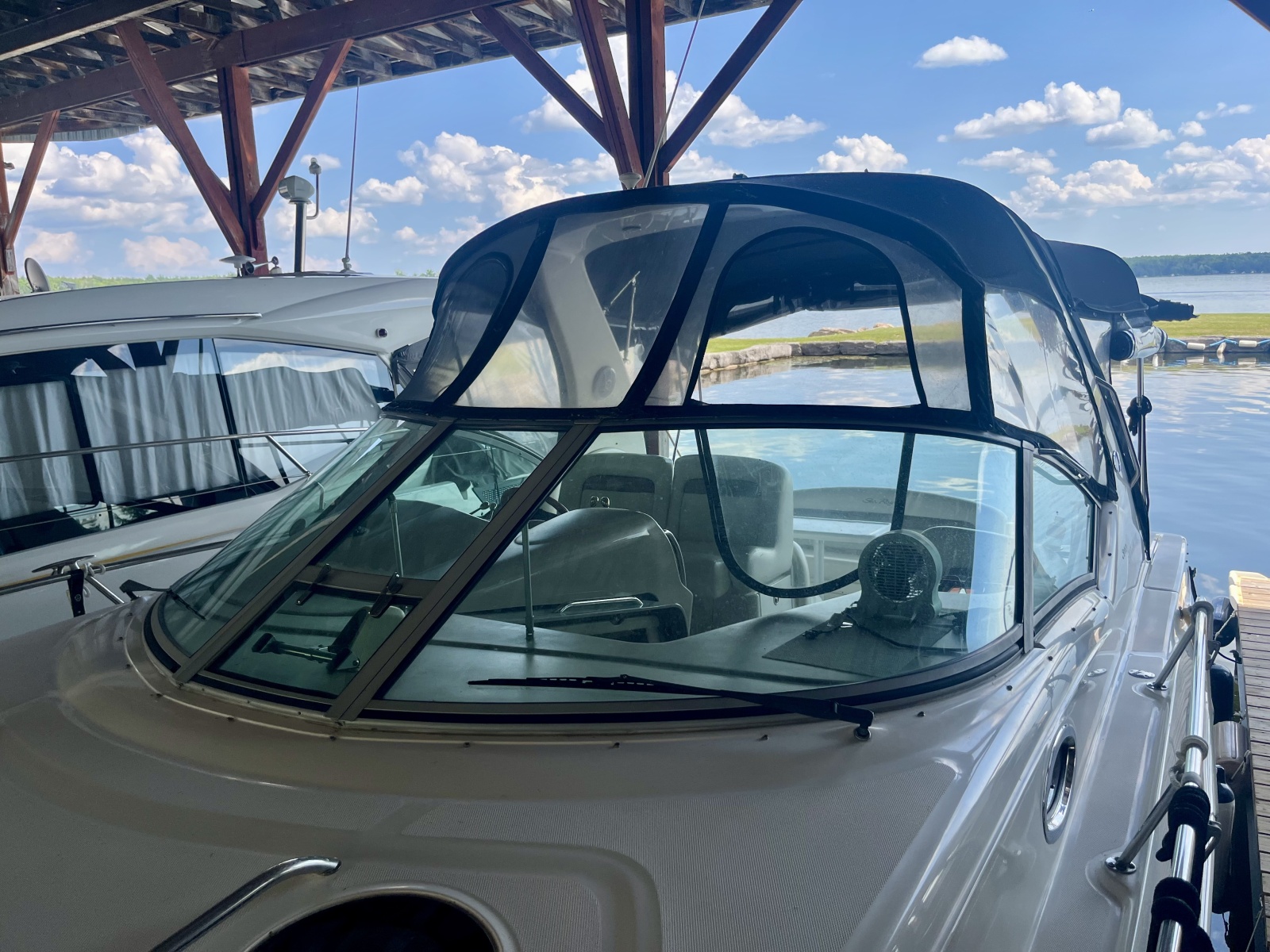 2003 Sea Ray 320 Sundancer