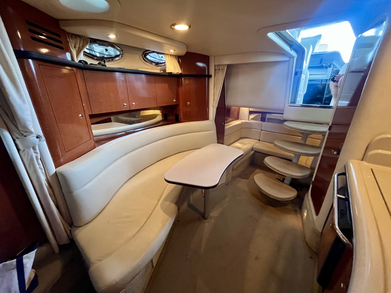2003 Sea Ray 320 Sundancer