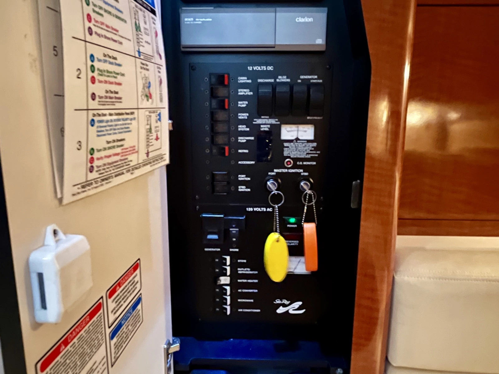 2003 Sea Ray 320 Sundancer