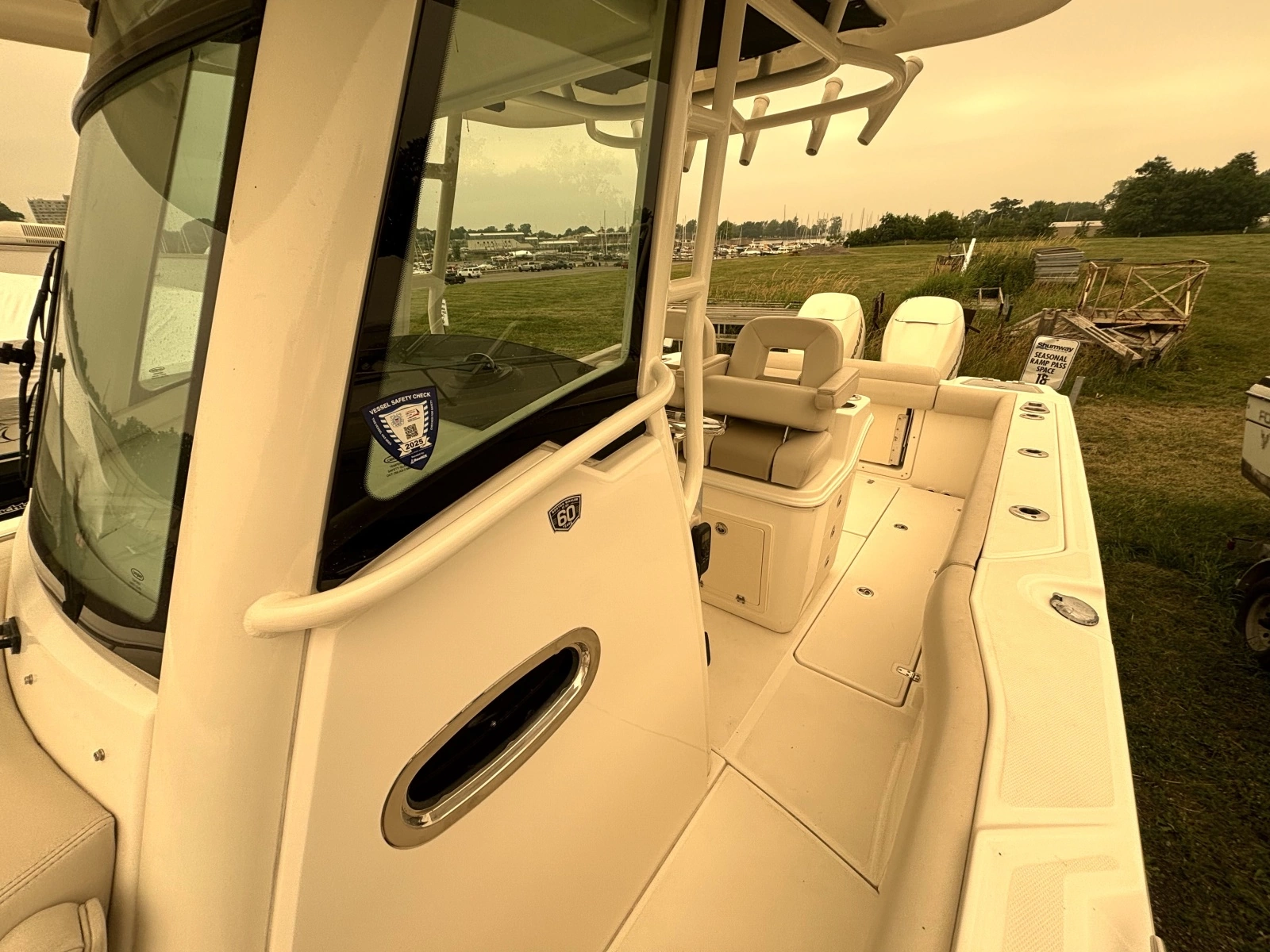 2018 Boston Whaler 280 Outrage
