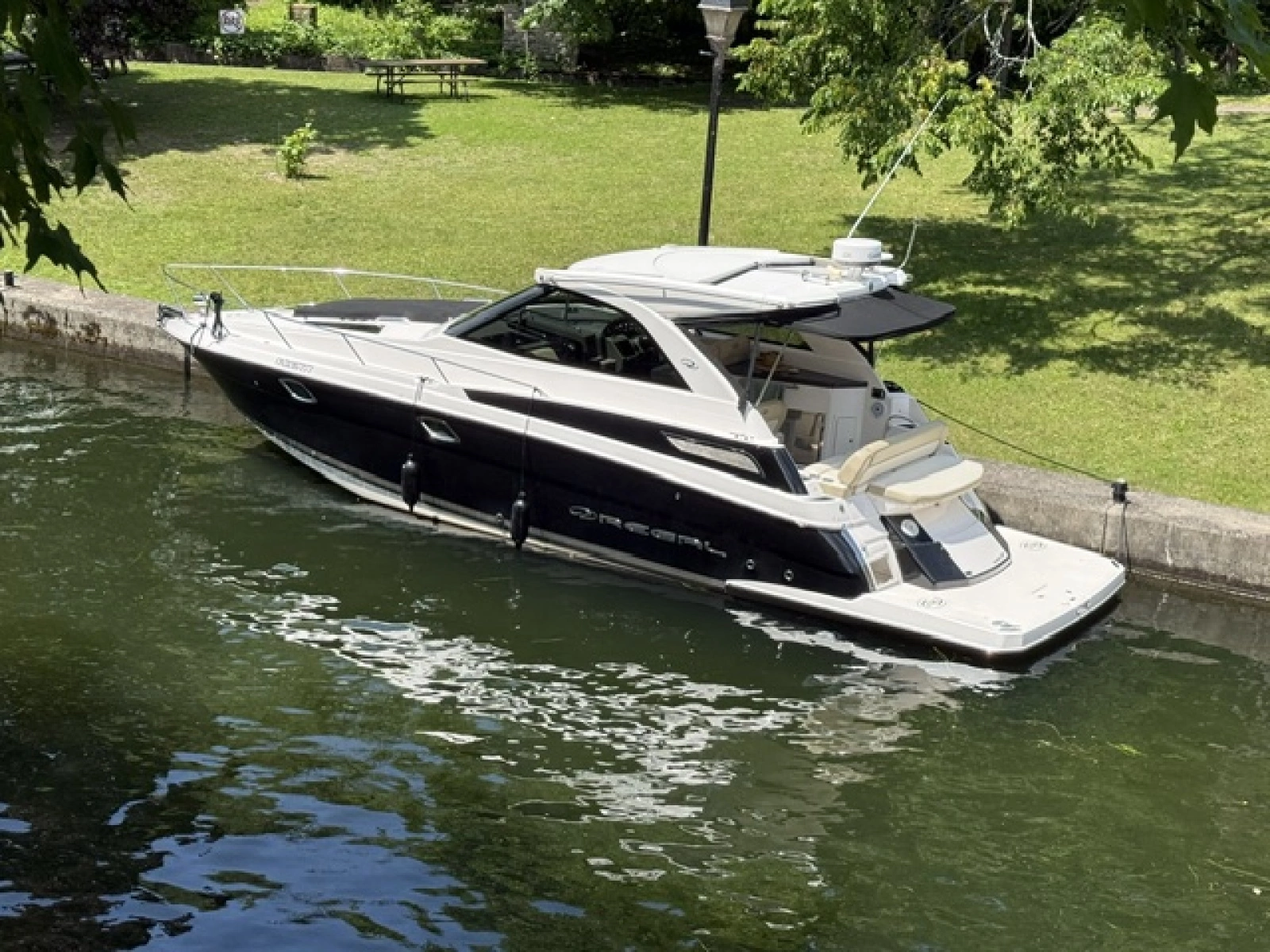 2012 Regal 35 SC Sport Coupe