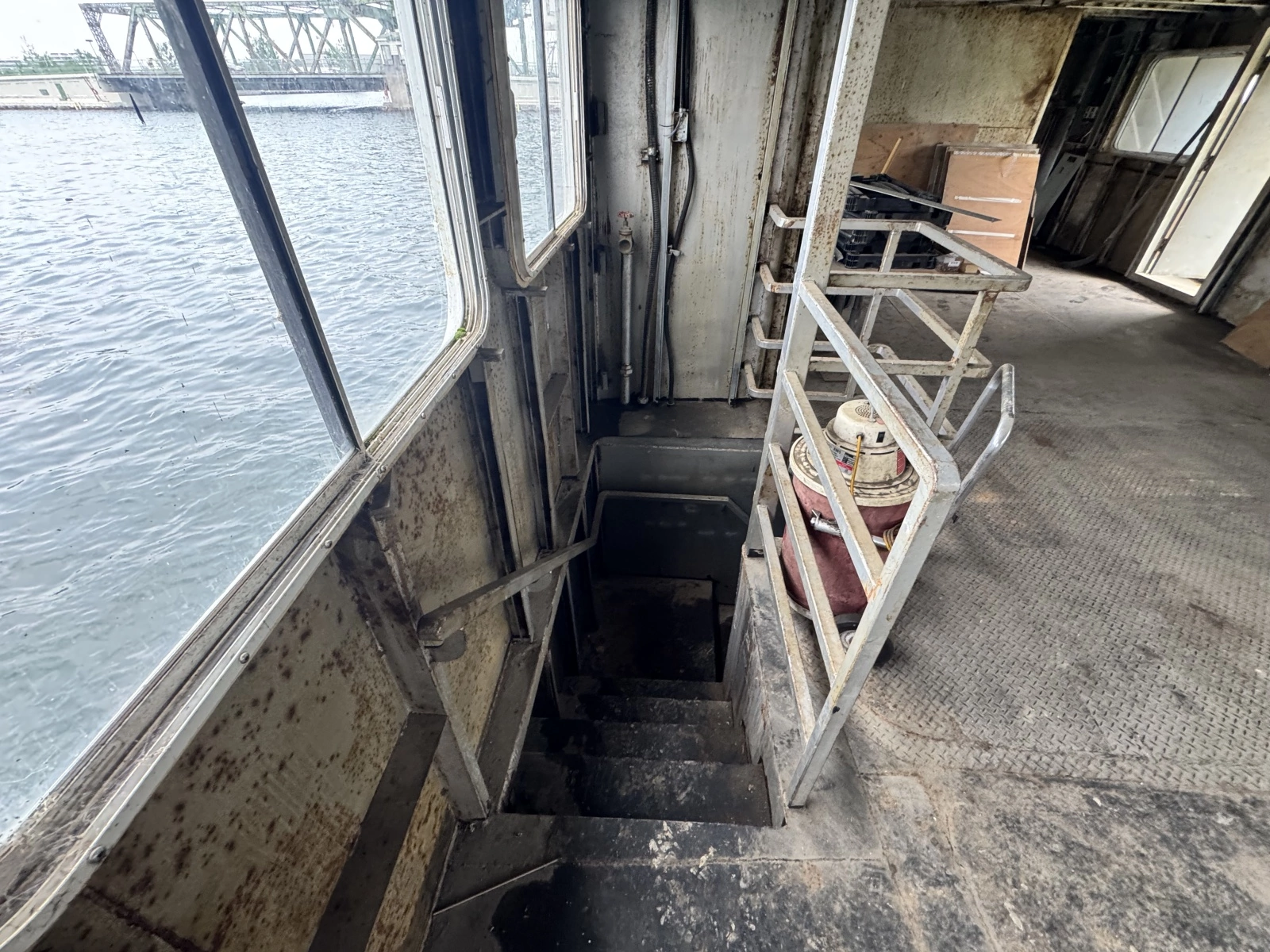 2001 Borealis 84' Custom