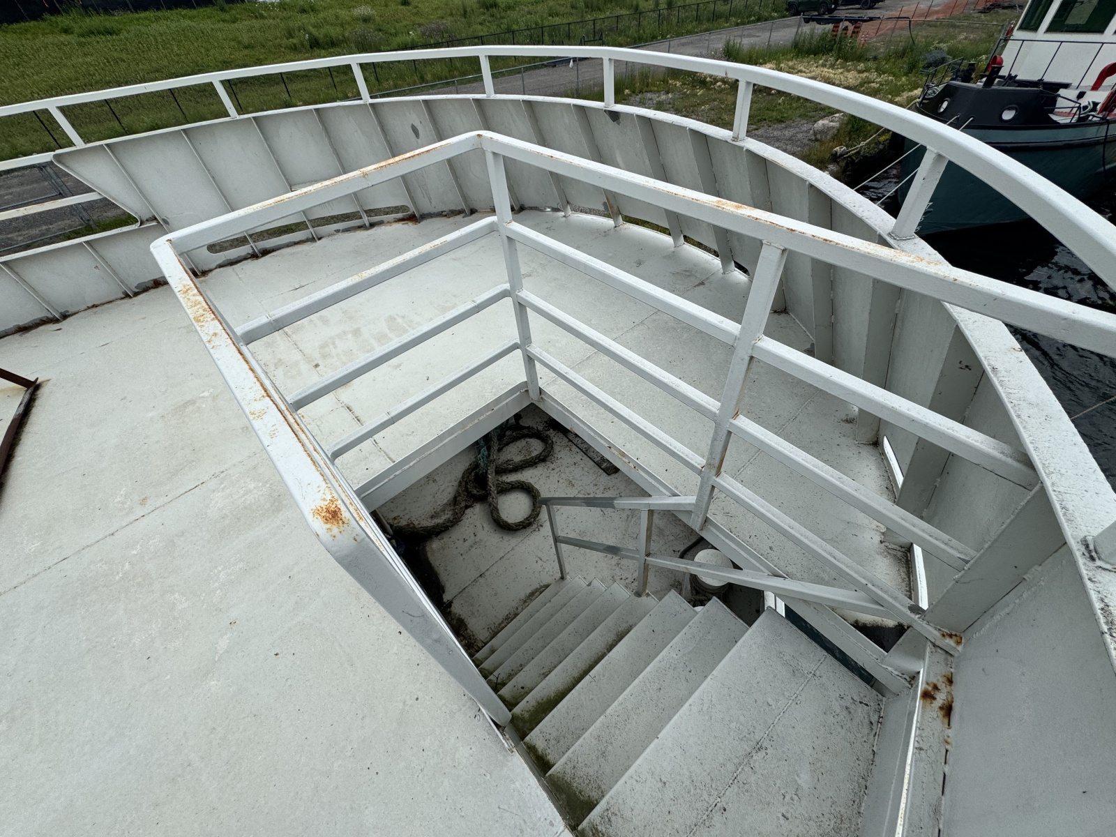 2001 Borealis 84' Custom