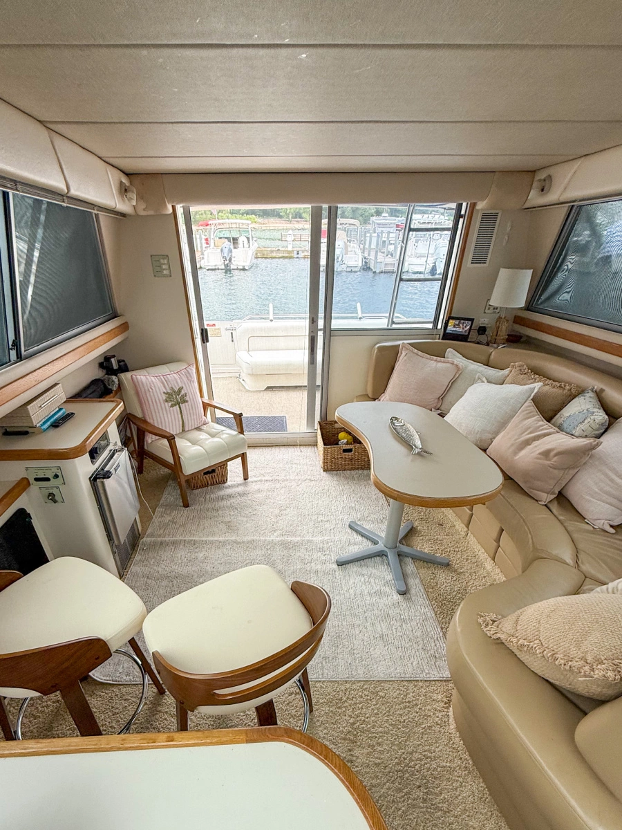 1996 Sea Ray 370 Sedan Bridge 37