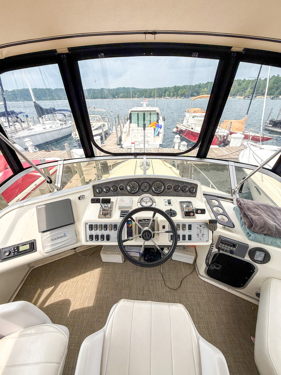 1996 Sea Ray 370 Sedan Bridge 37