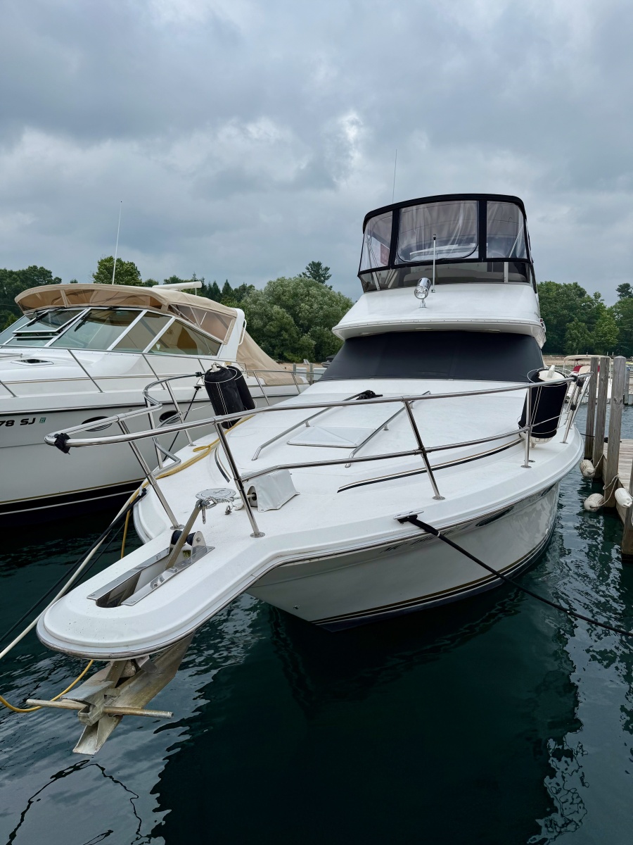 1996 Sea Ray 370 Sedan Bridge 37