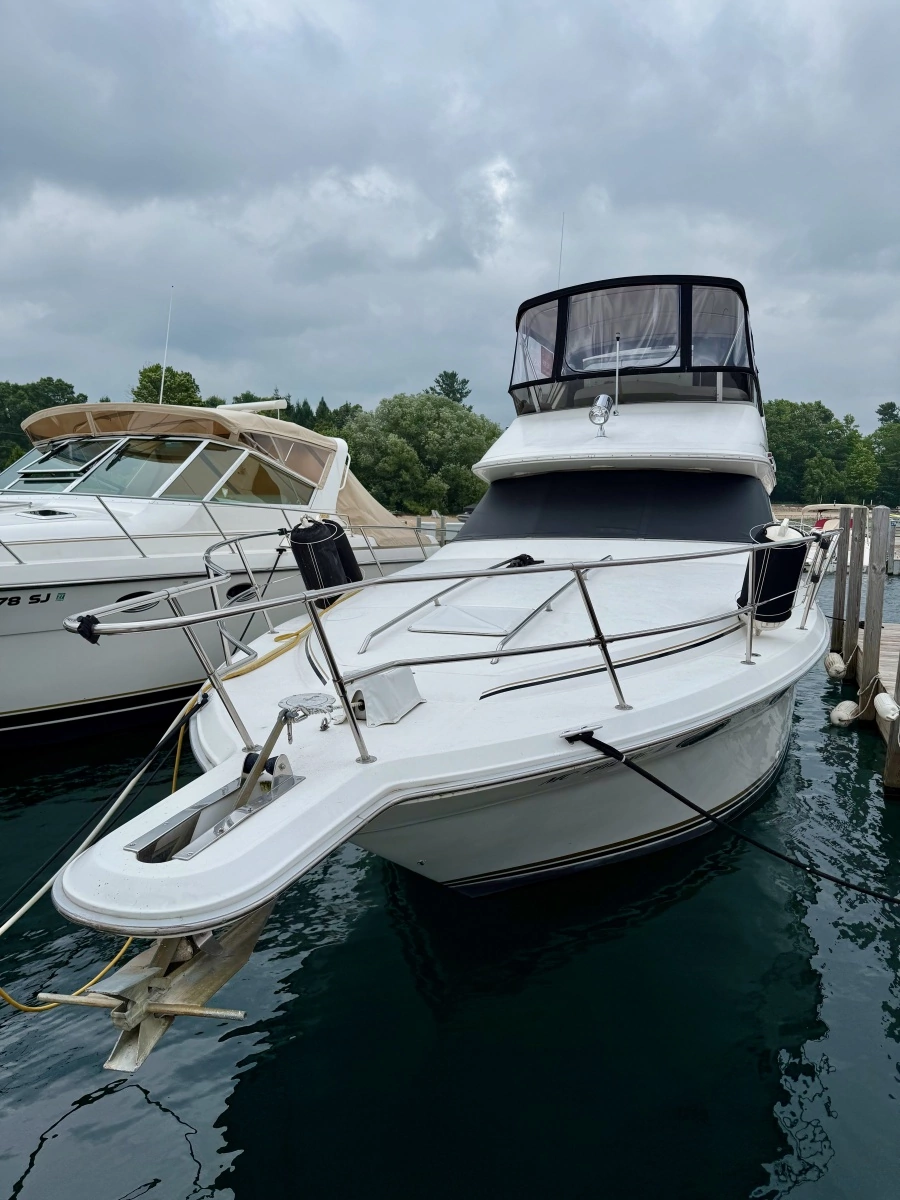 1996 Sea Ray 370 Sedan Bridge 37