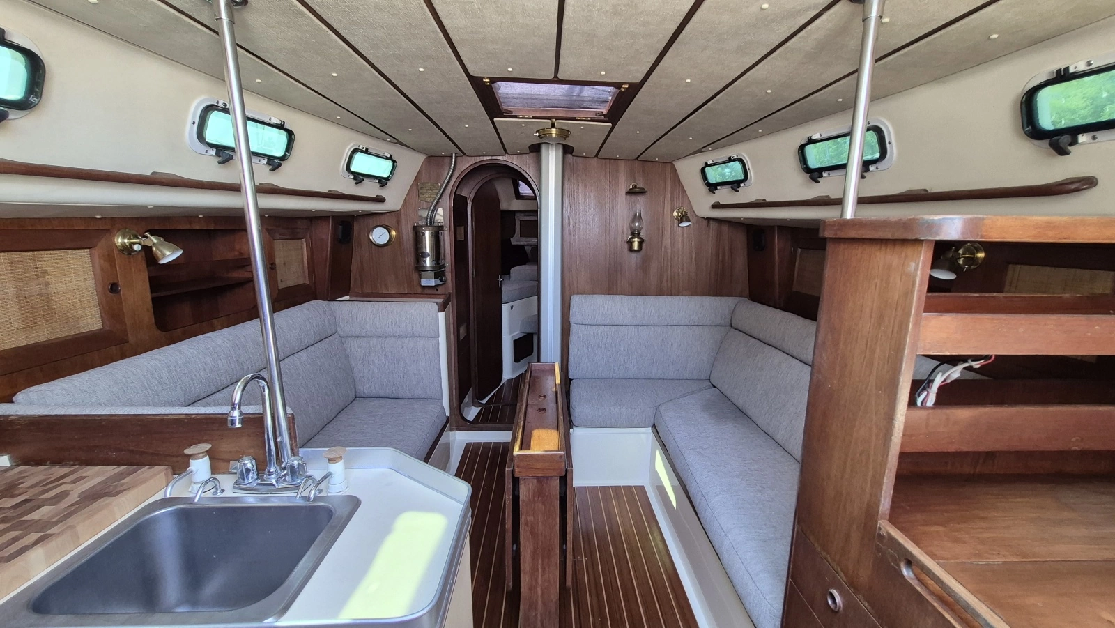 1981 Canadian Sailcraft  CS 36