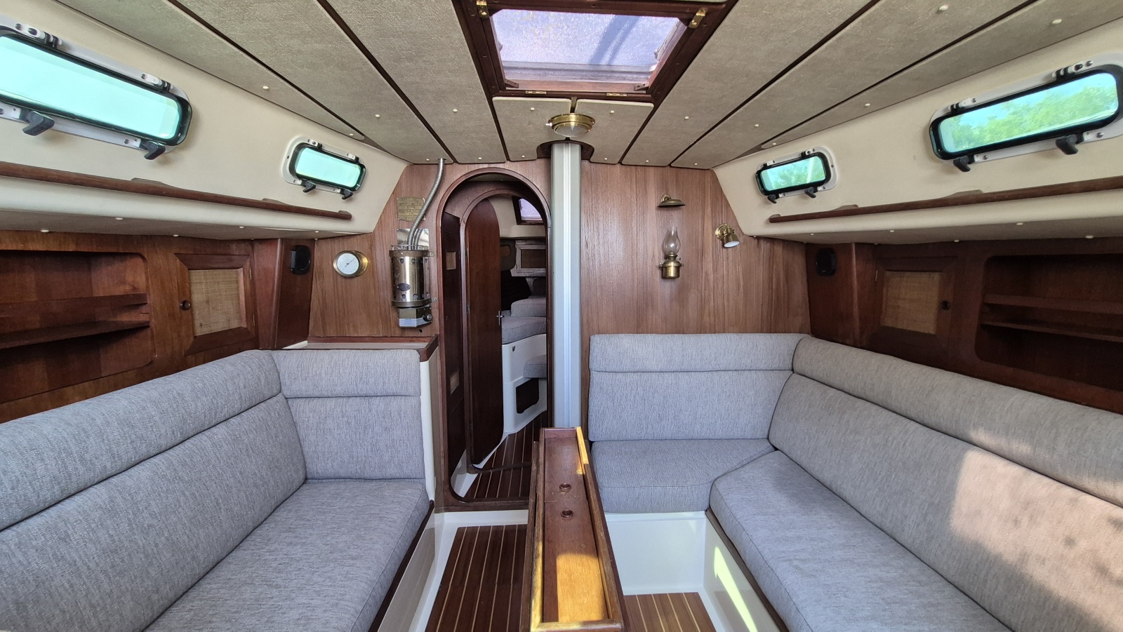 1981 Canadian Sailcraft  CS 36