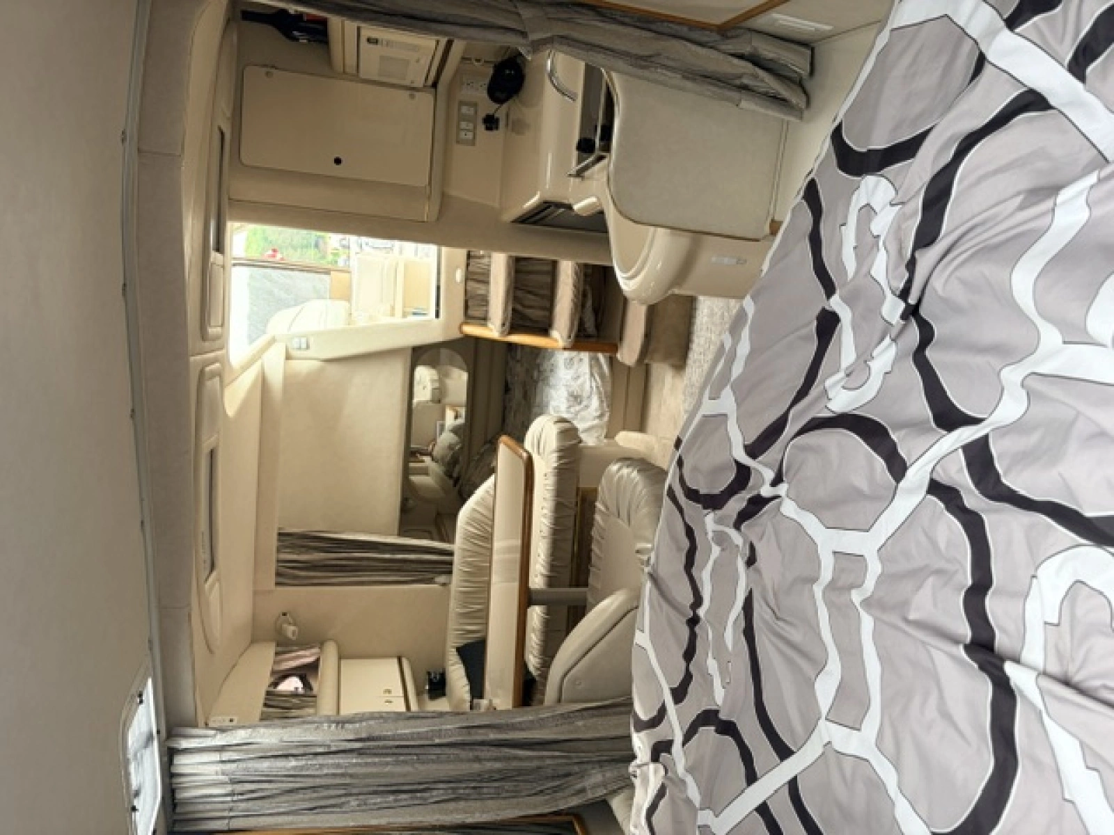1997 Sea Ray Sundancer 330