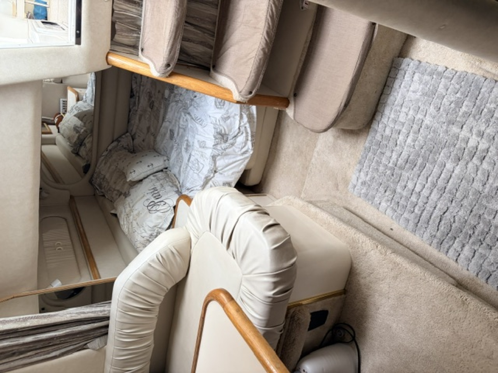 1997 Sea Ray Sundancer 330
