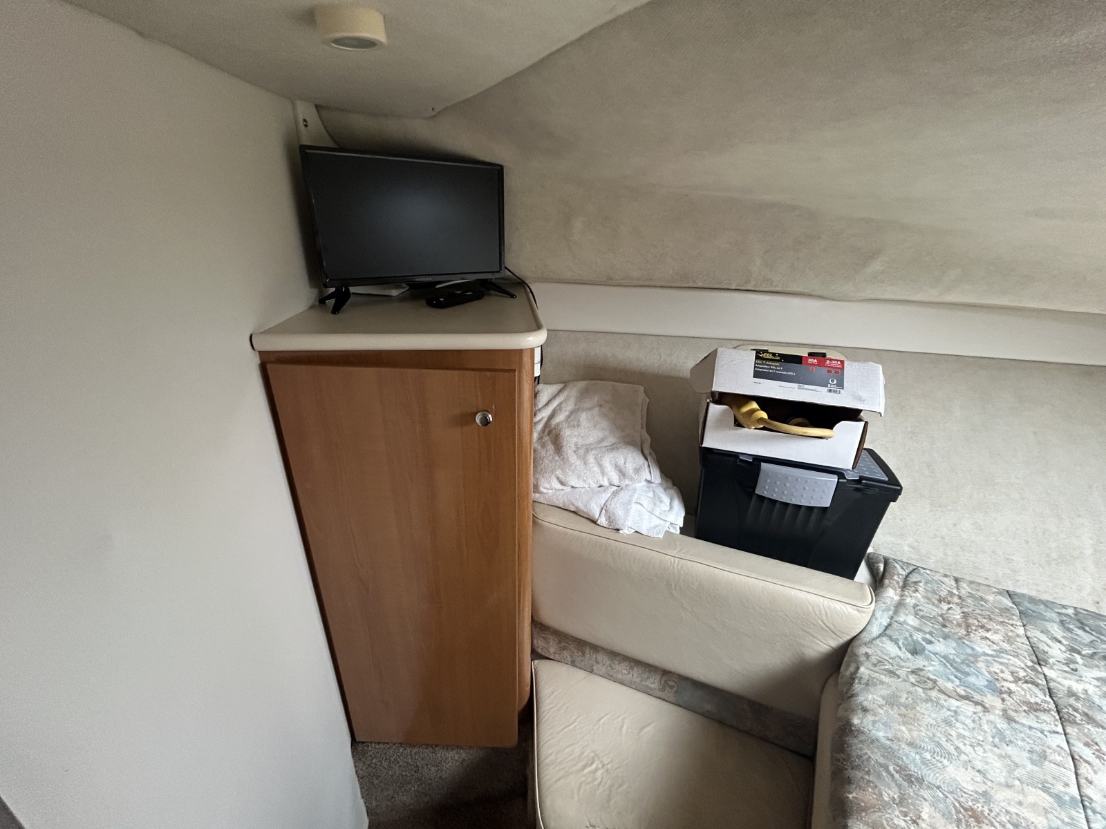2001 Bayliner  3258
