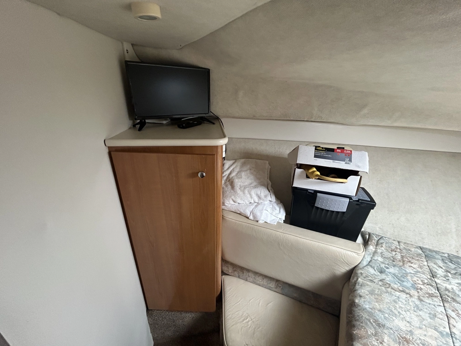 2001 Bayliner  3258