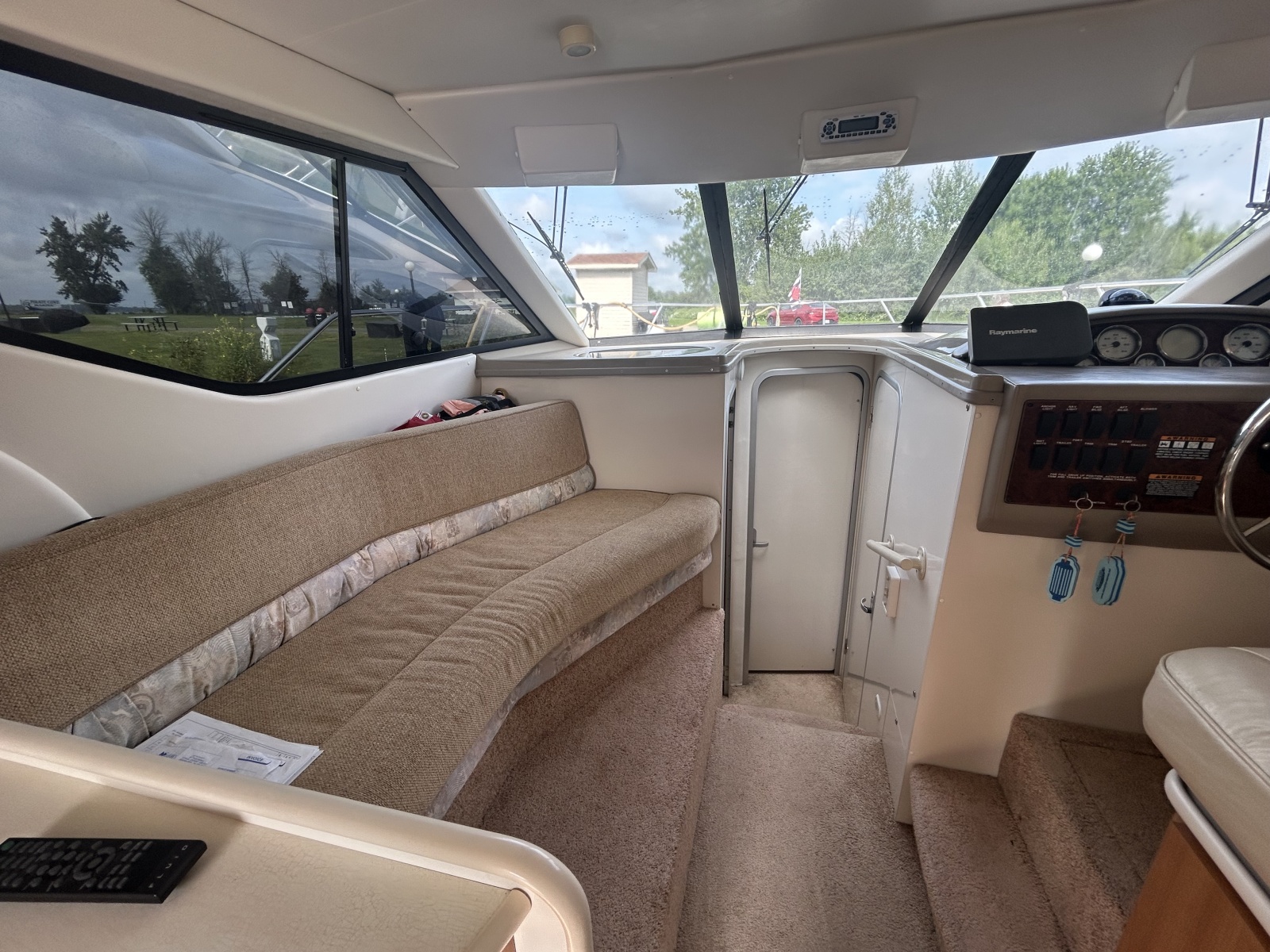 2001 Bayliner  3258