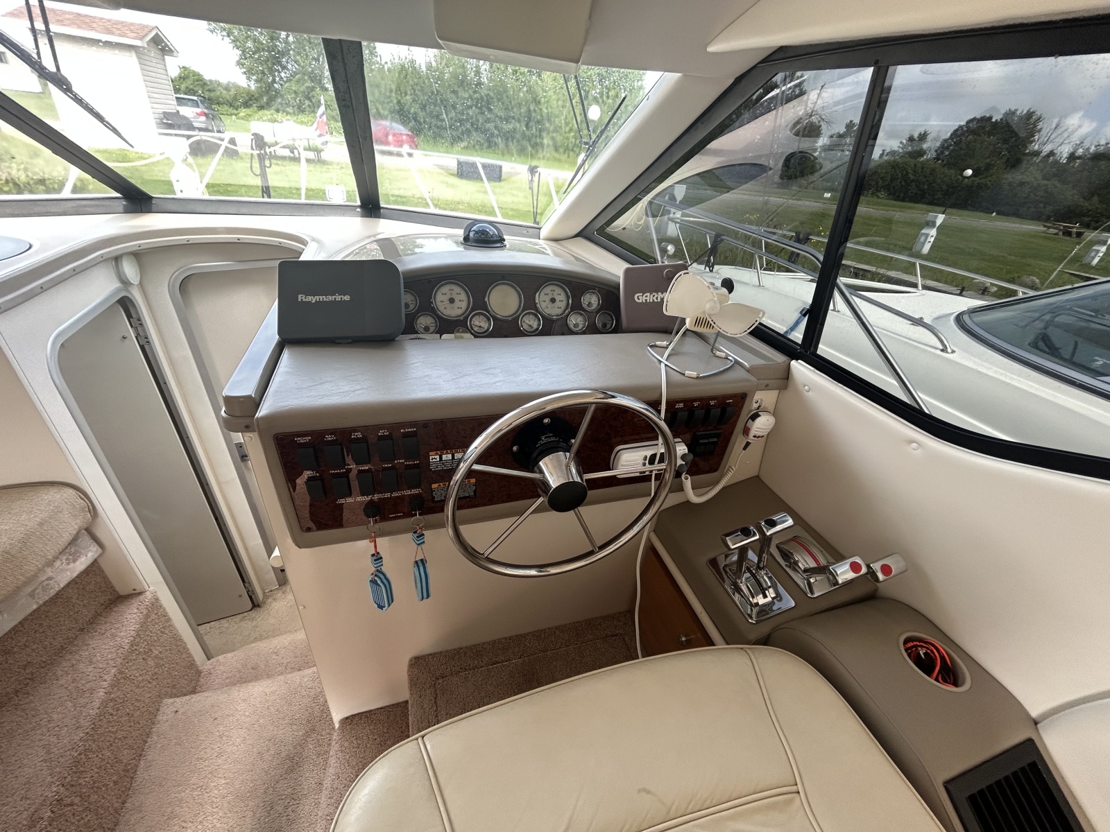 2001 Bayliner  3258