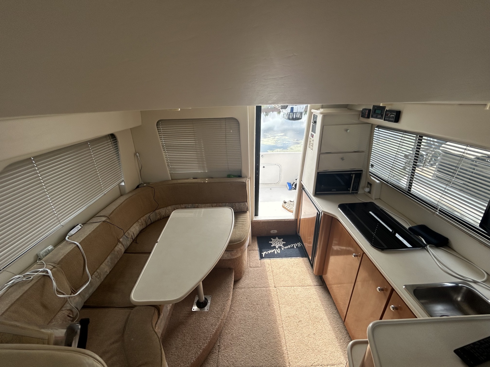 2001 Bayliner  3258