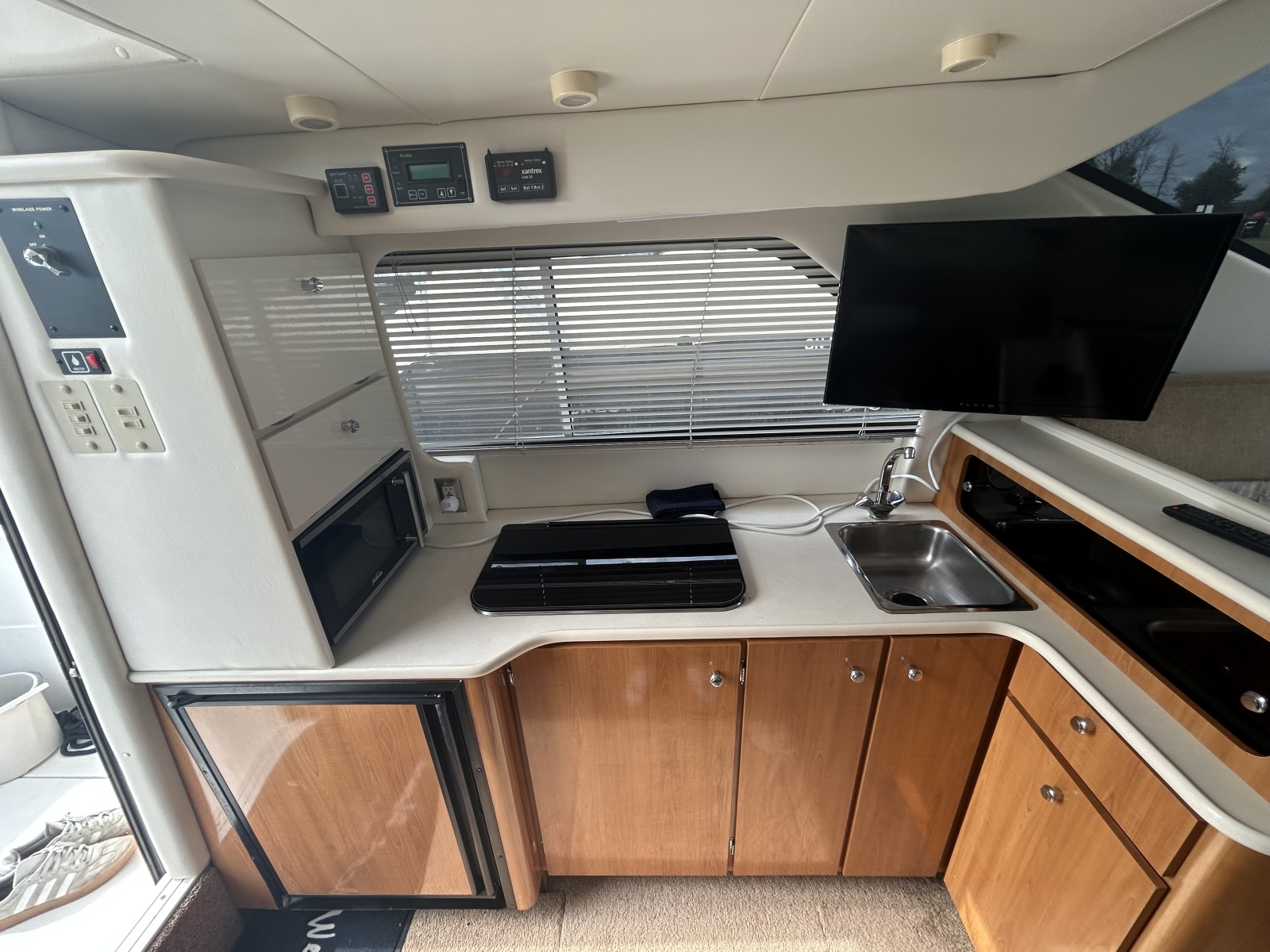 2001 Bayliner  3258
